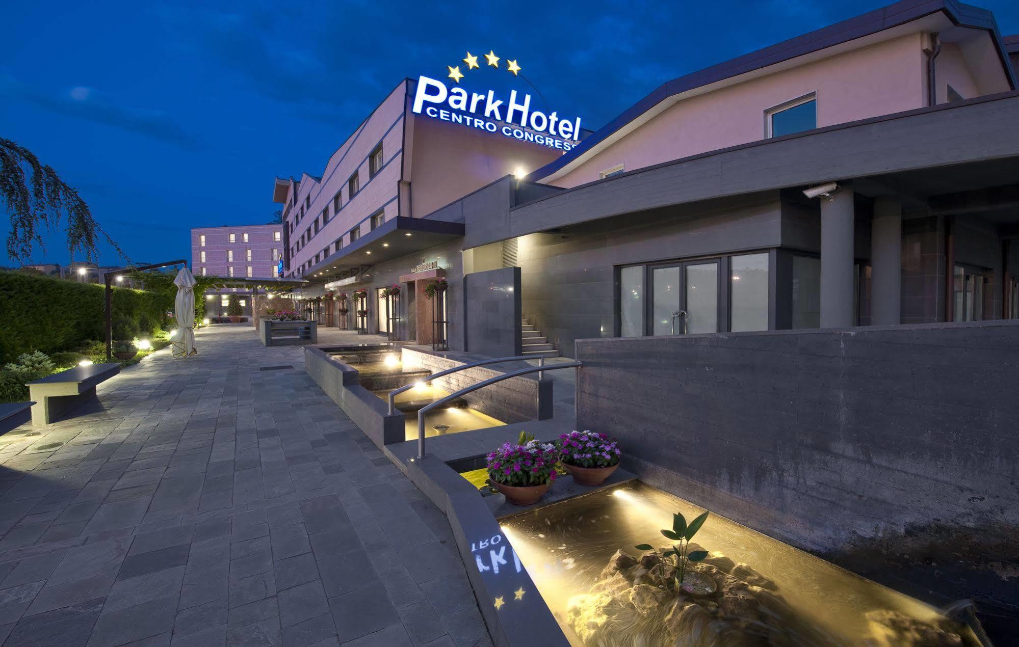 Park Hotel Centro Congressi Potenza Luaran gambar