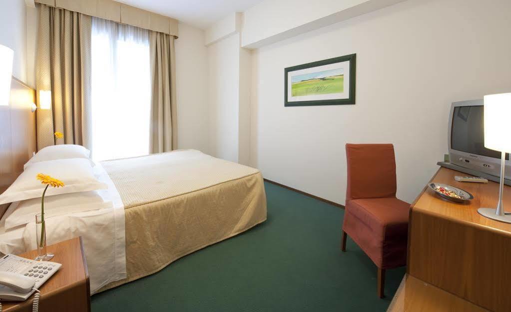 Park Hotel Centro Congressi Potenza Luaran gambar